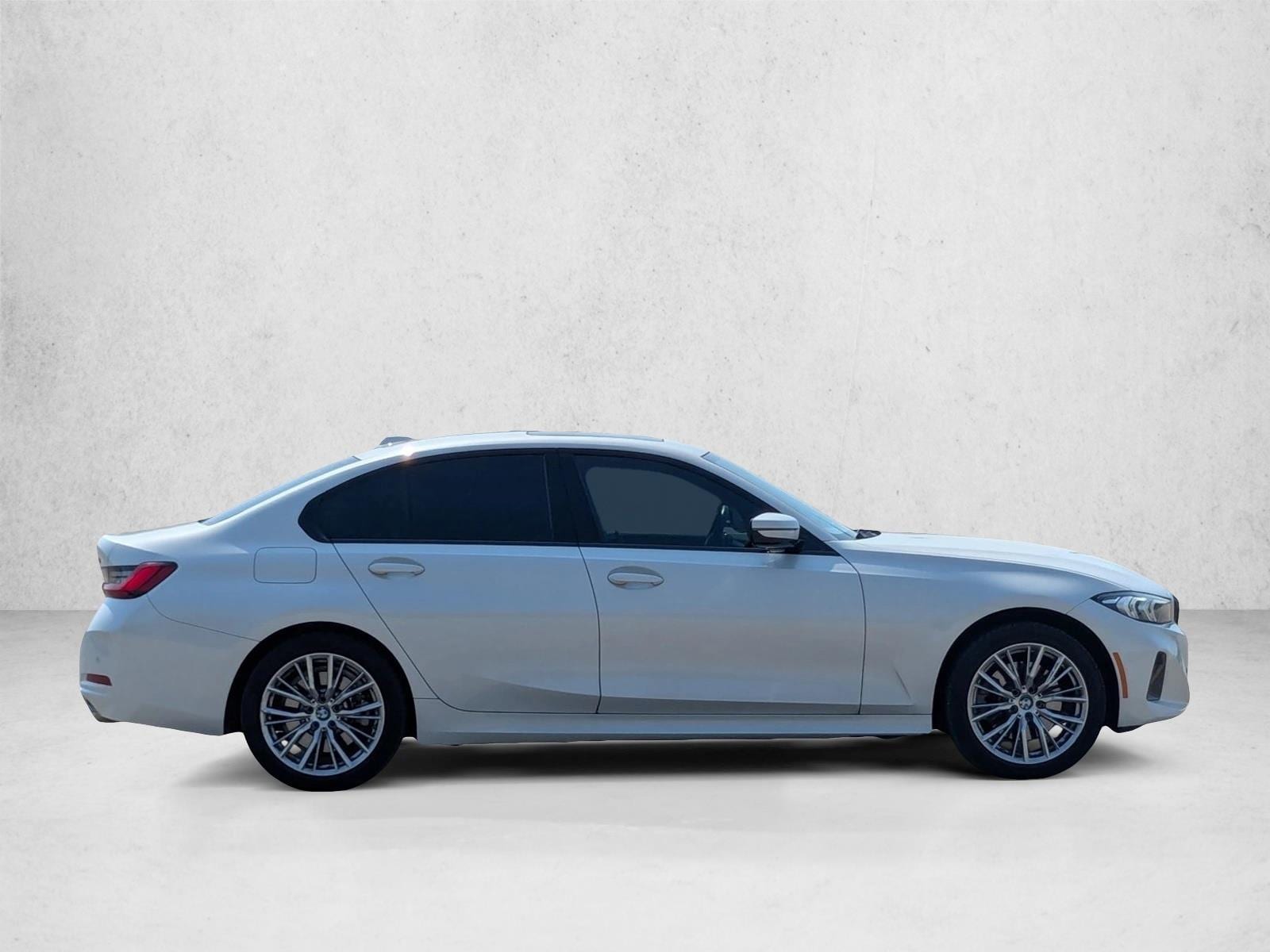 2023 BMW 330I - Image 6