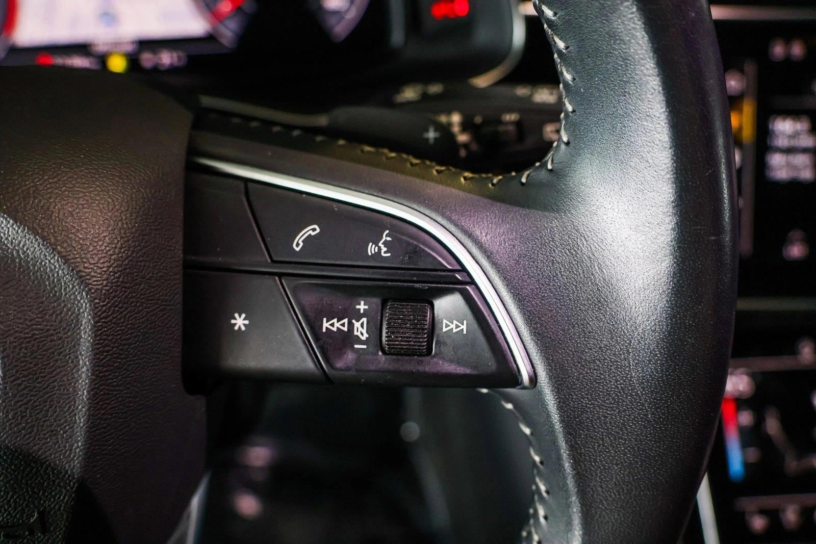 2020 AUDI Q8 - Image 16