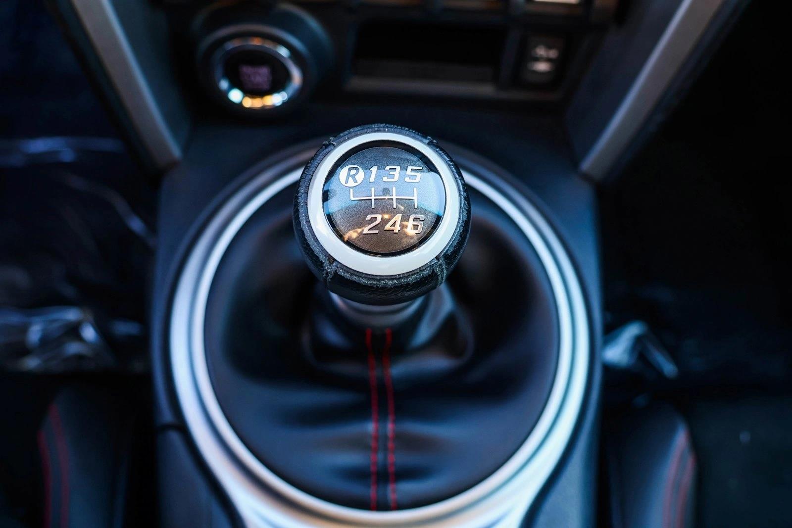 2015 SUBARU BRZ - Image 16