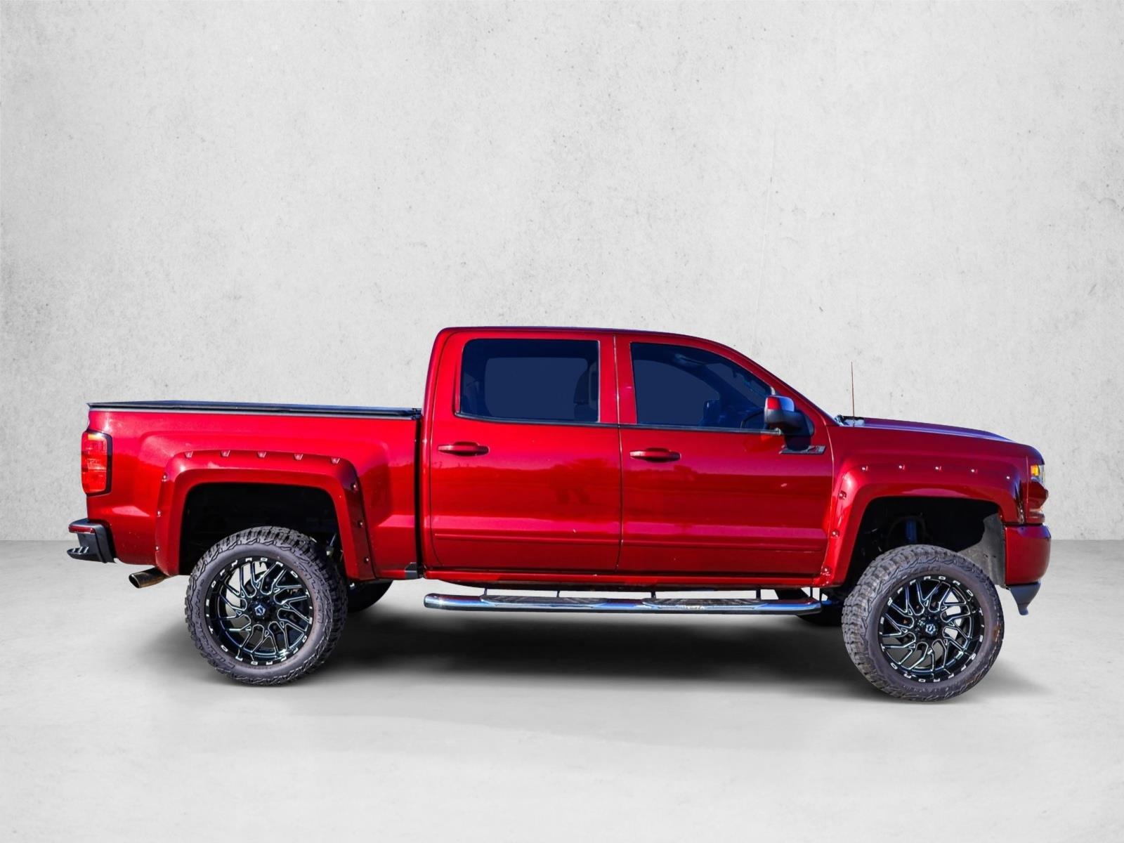 2016 Chevrolet Silverado 1500 LT photo 4