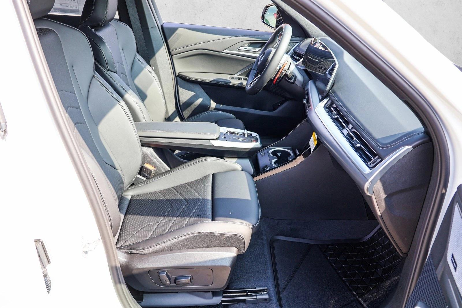 2026 BMW X1 M35i - Photo 25