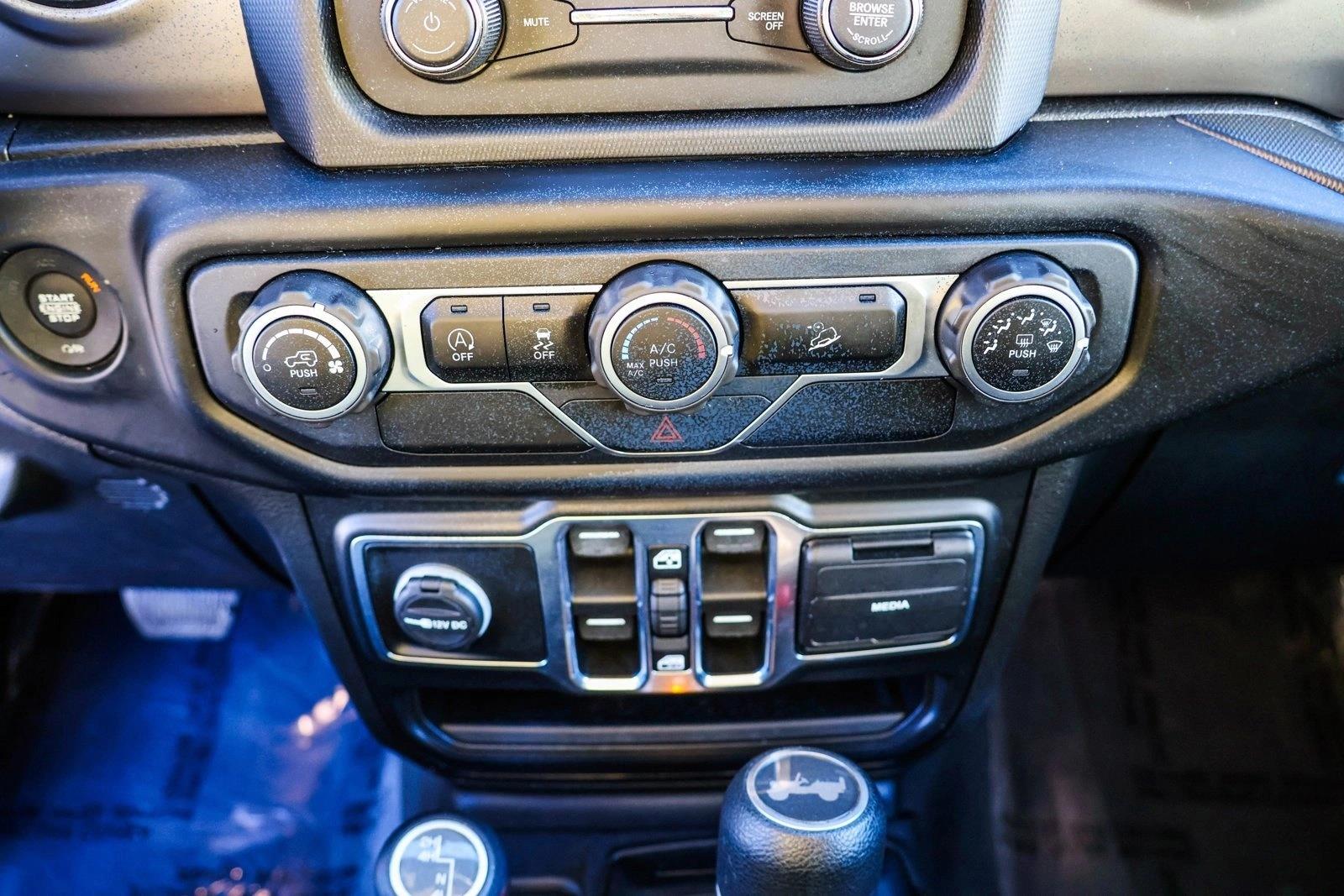 2020 JEEP WRANGLER - Image 18