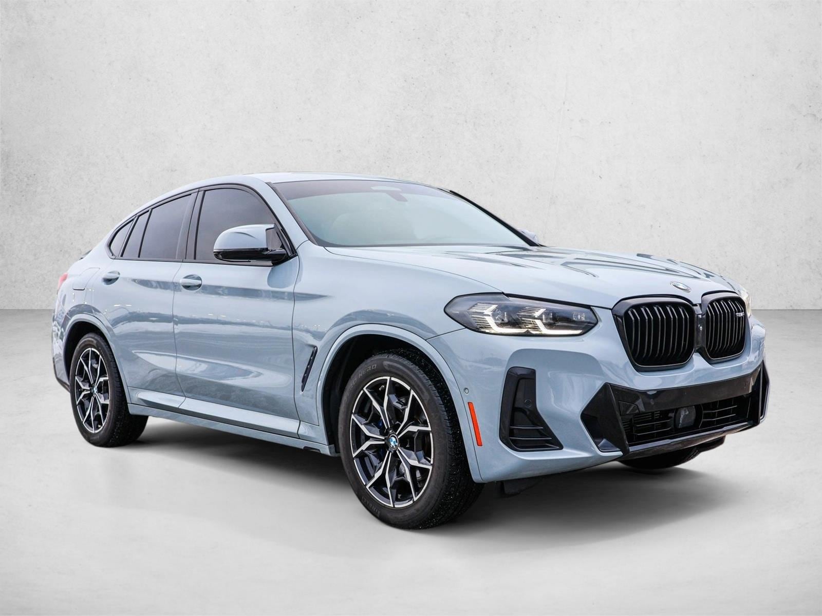 2022 BMW X4 - Image 3
