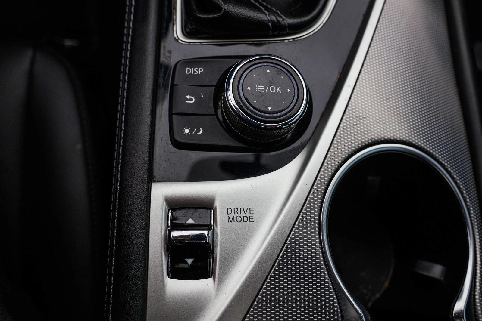 2015 INFINITI Q50 - Image 21