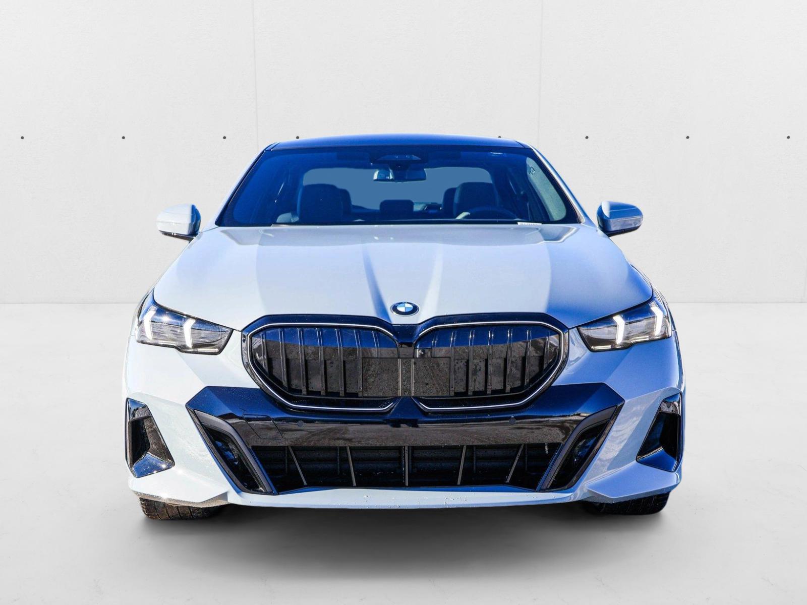 2025 Bmw 530i xDrive Sedan photo 2