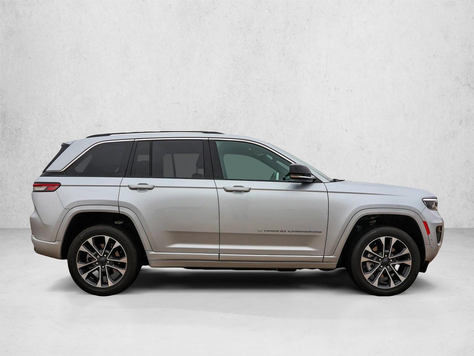 2022 JEEP GRAND CHEROKEE - Image 4