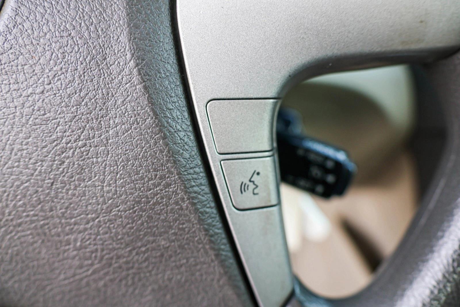 2010 TOYOTA CAMRY - Image 16