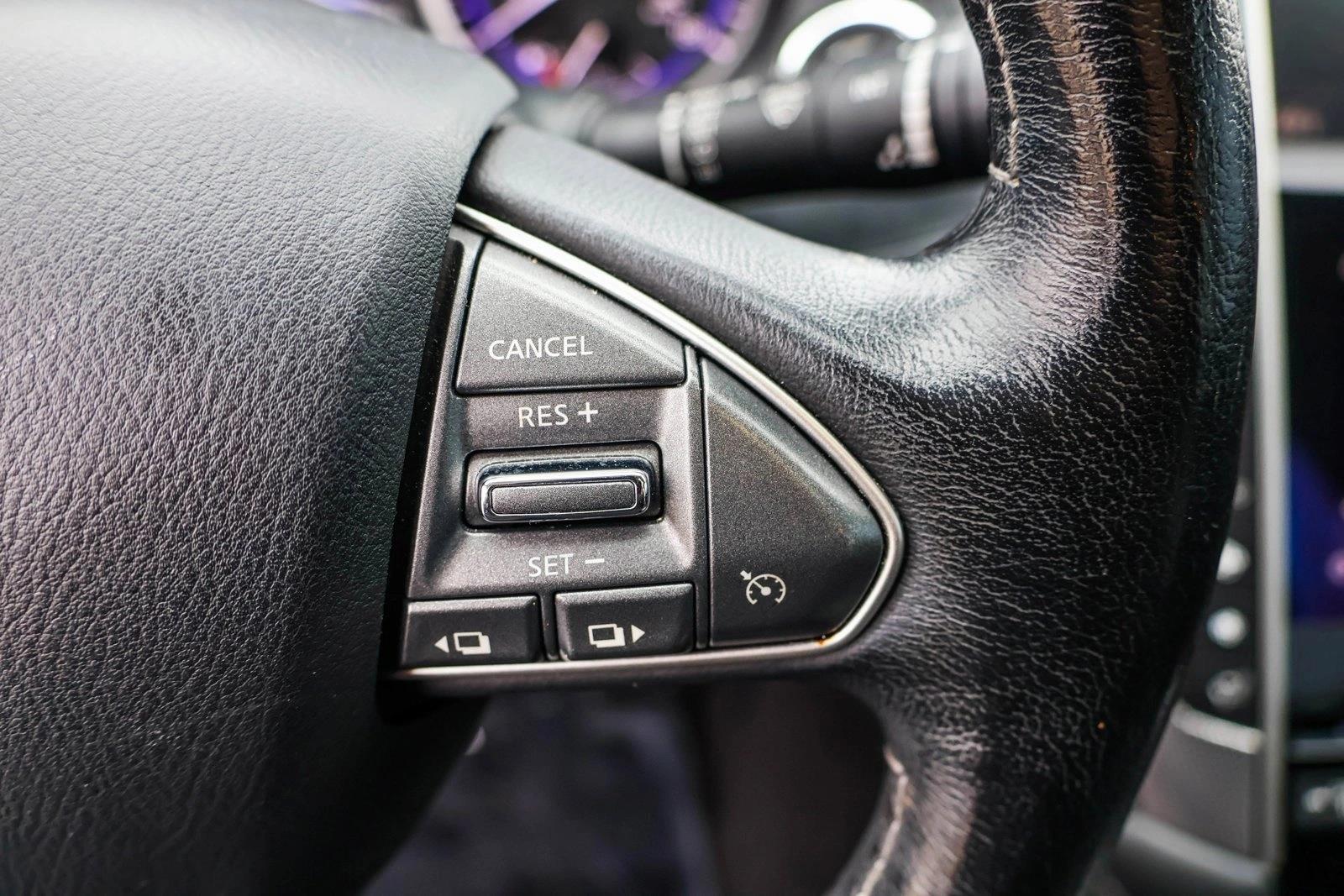 2015 INFINITI Q50 - Image 16