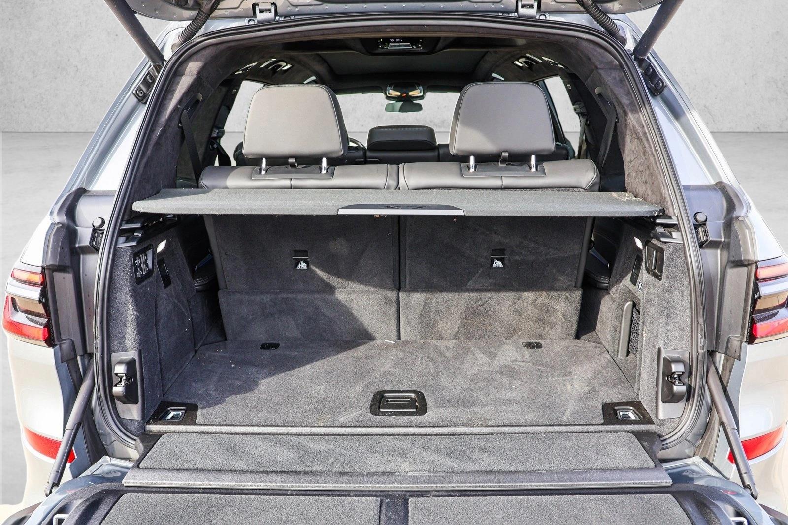 2024 BMW X7 - Image 24