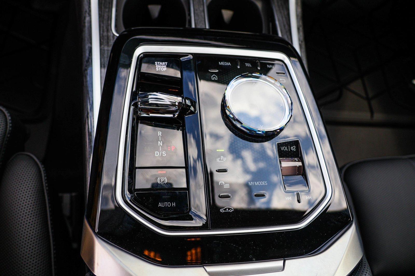 2025 BMW 7 Series 760i - Photo 19