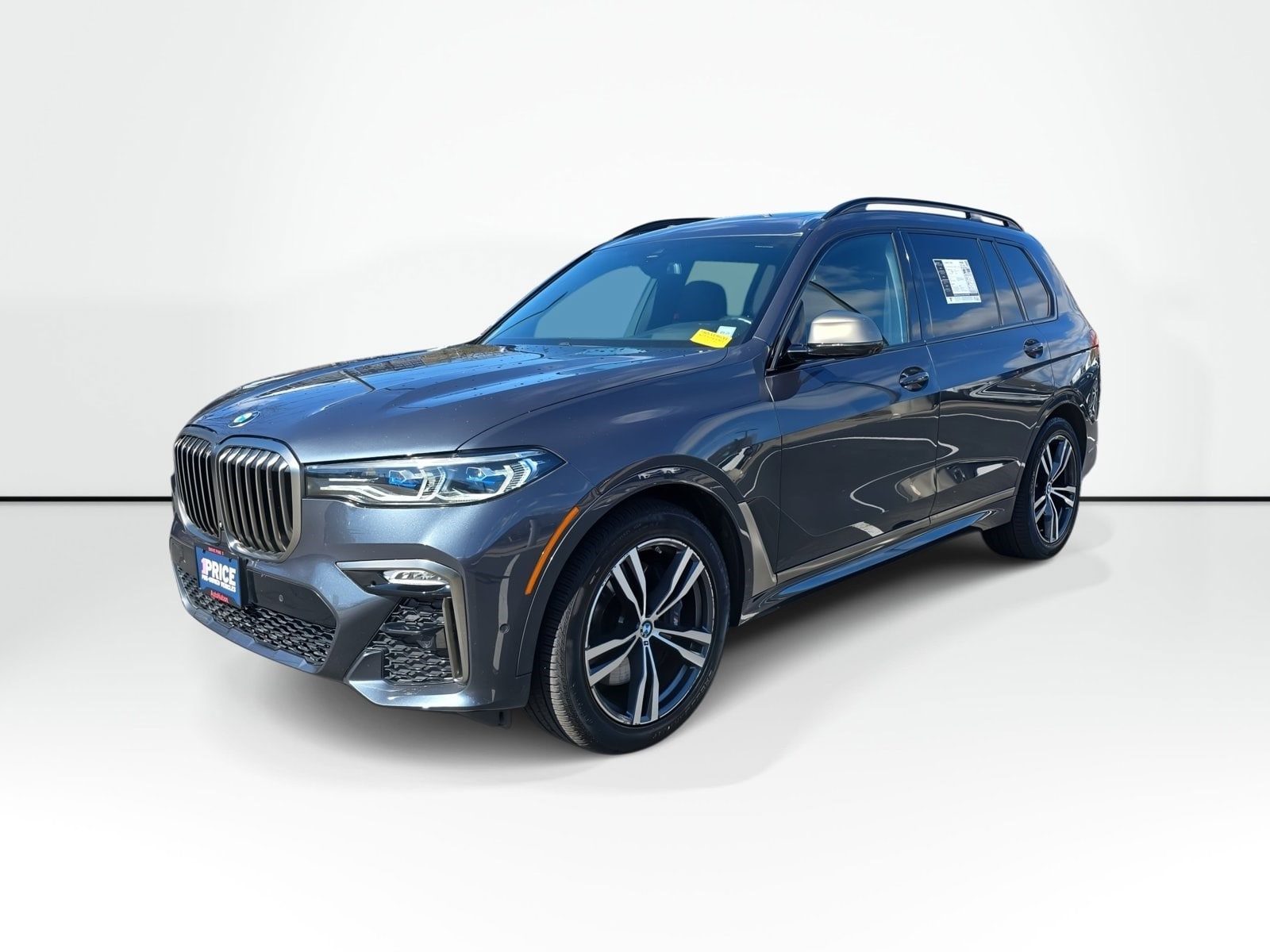 2021 BMW X7 M50i's photo