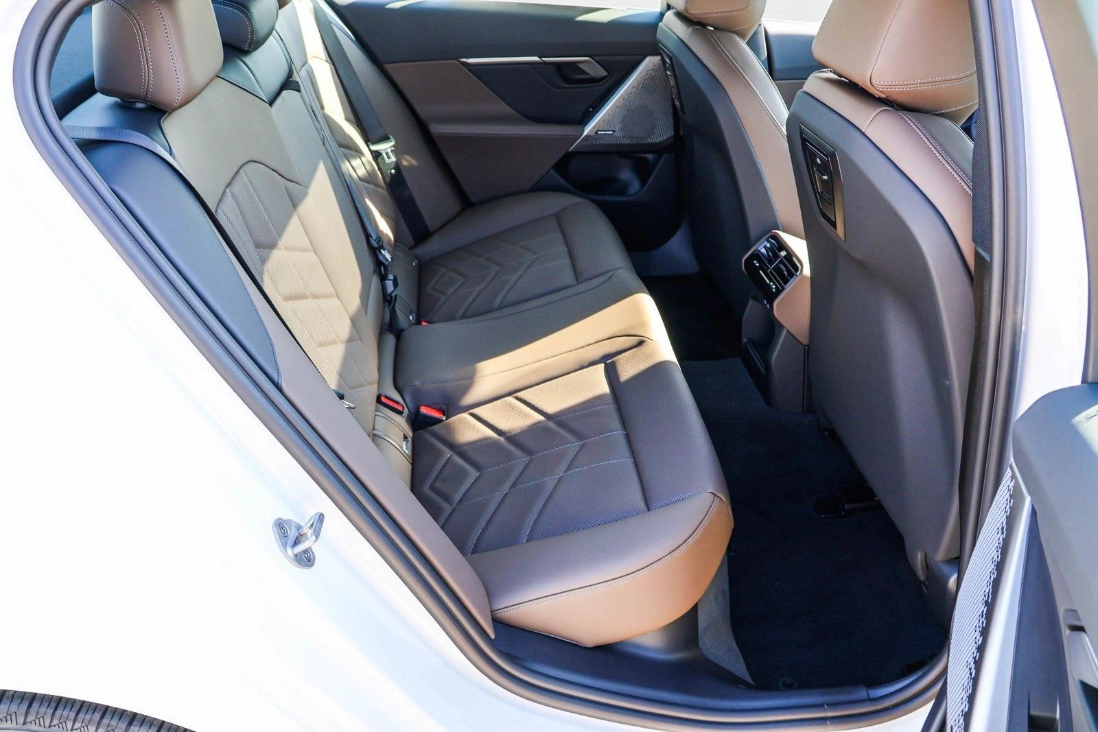 2025 BMW 530I - Image 23