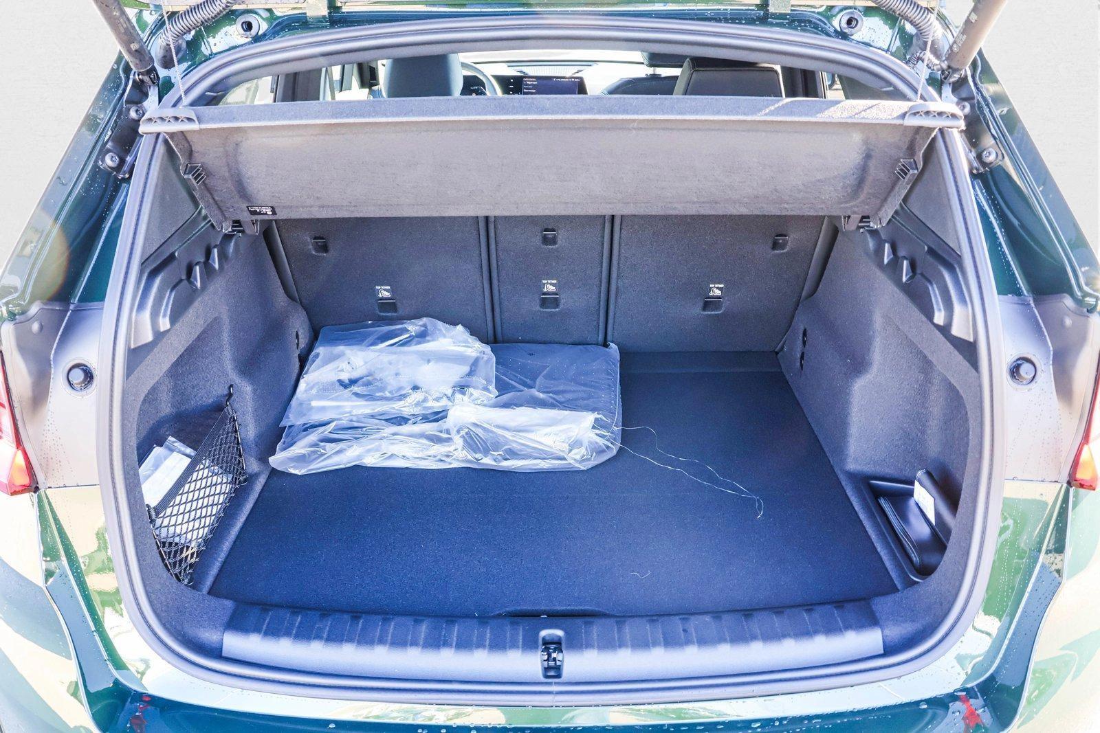 2025 BMW X1 - Image 22