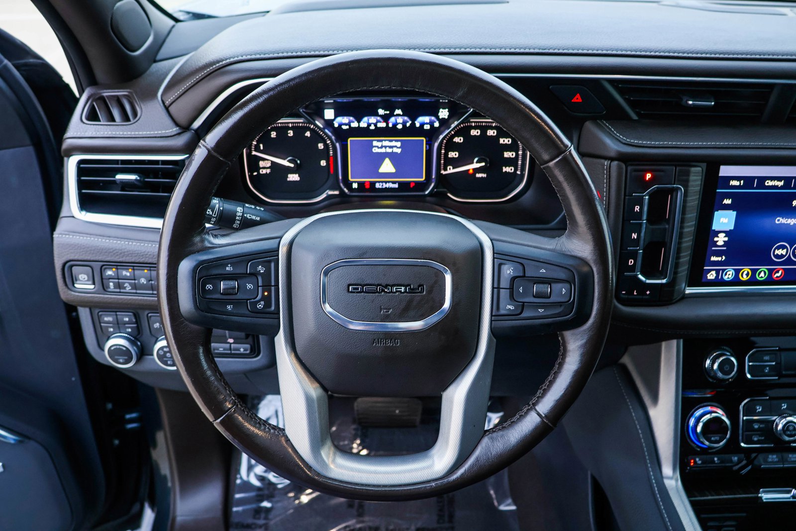 2021 GMC YUKON - Image 14