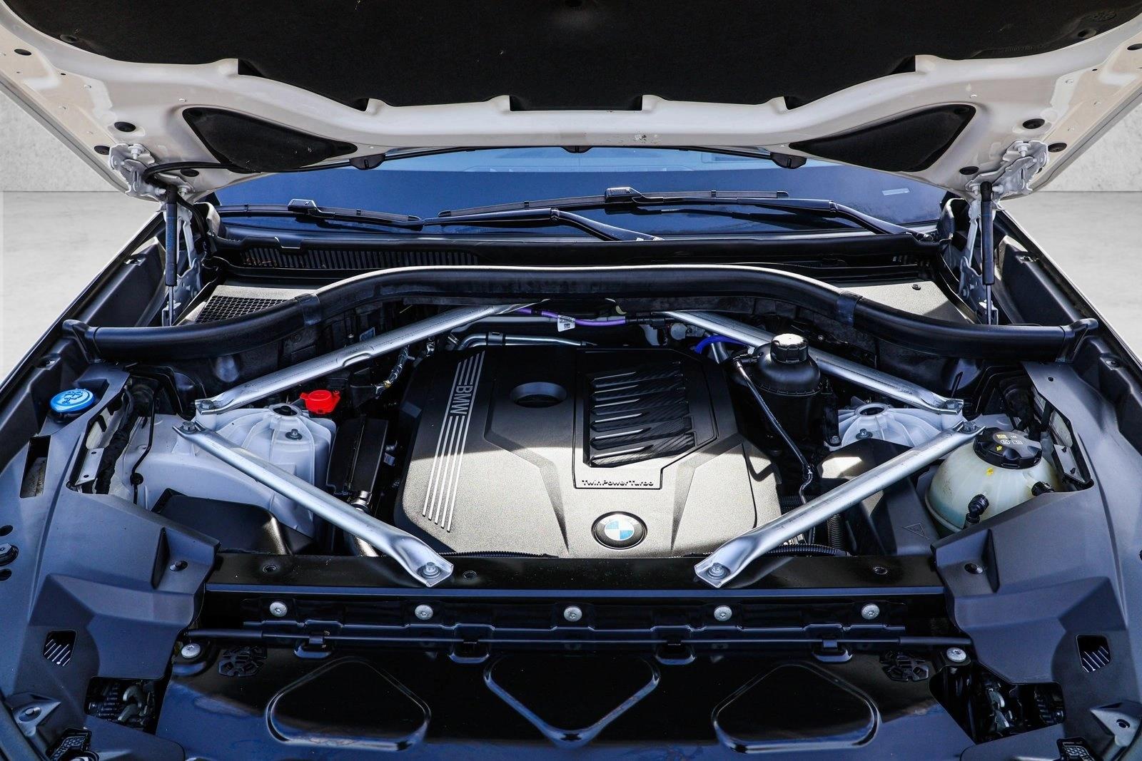 2023 BMW X5 - Image 28