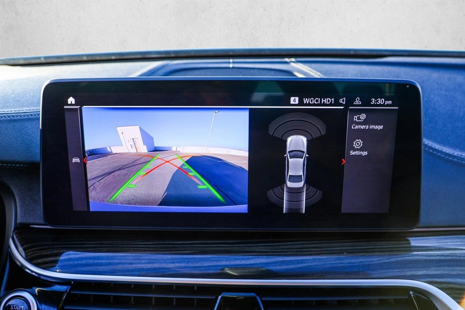 2022 BMW 530I - Image 19