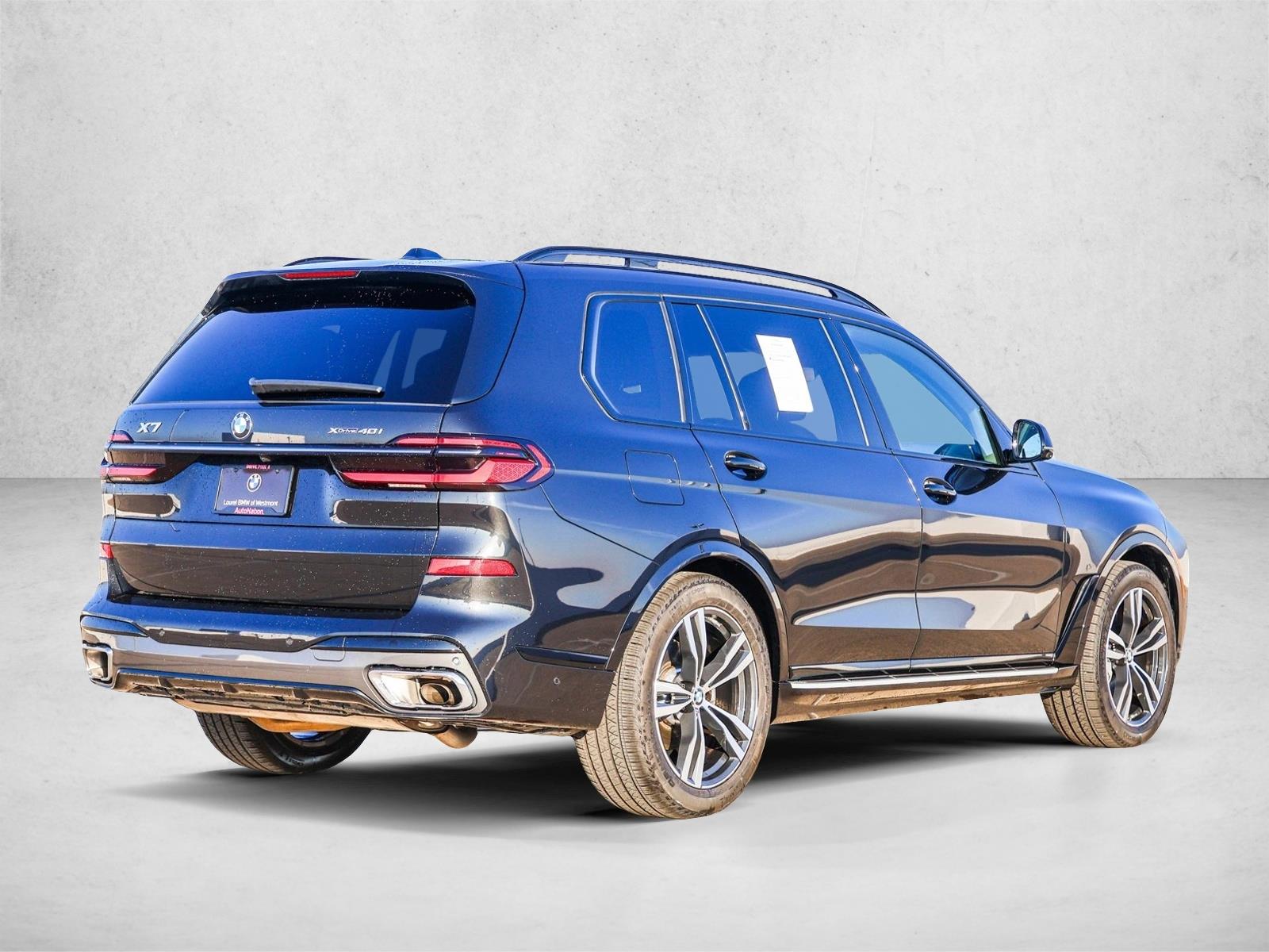 2025 BMW X7 - Image 5