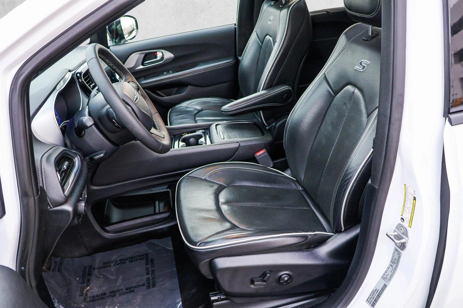 2025 CHRYSLER PACIFICA - Image 12