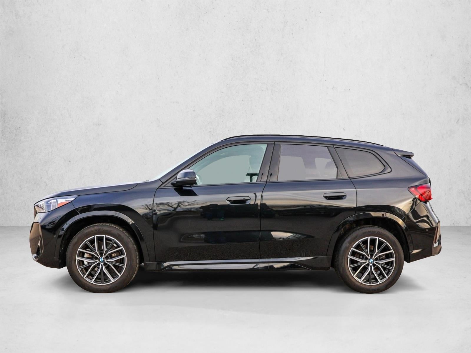2025 BMW X1 - Image 8