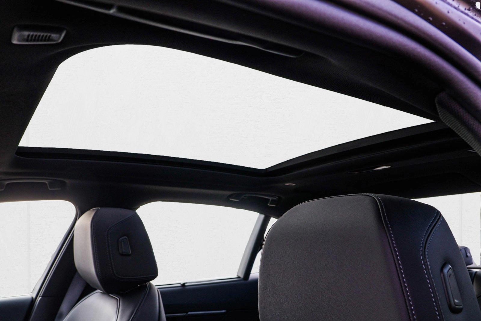 2025 BMW 530I - Image 11