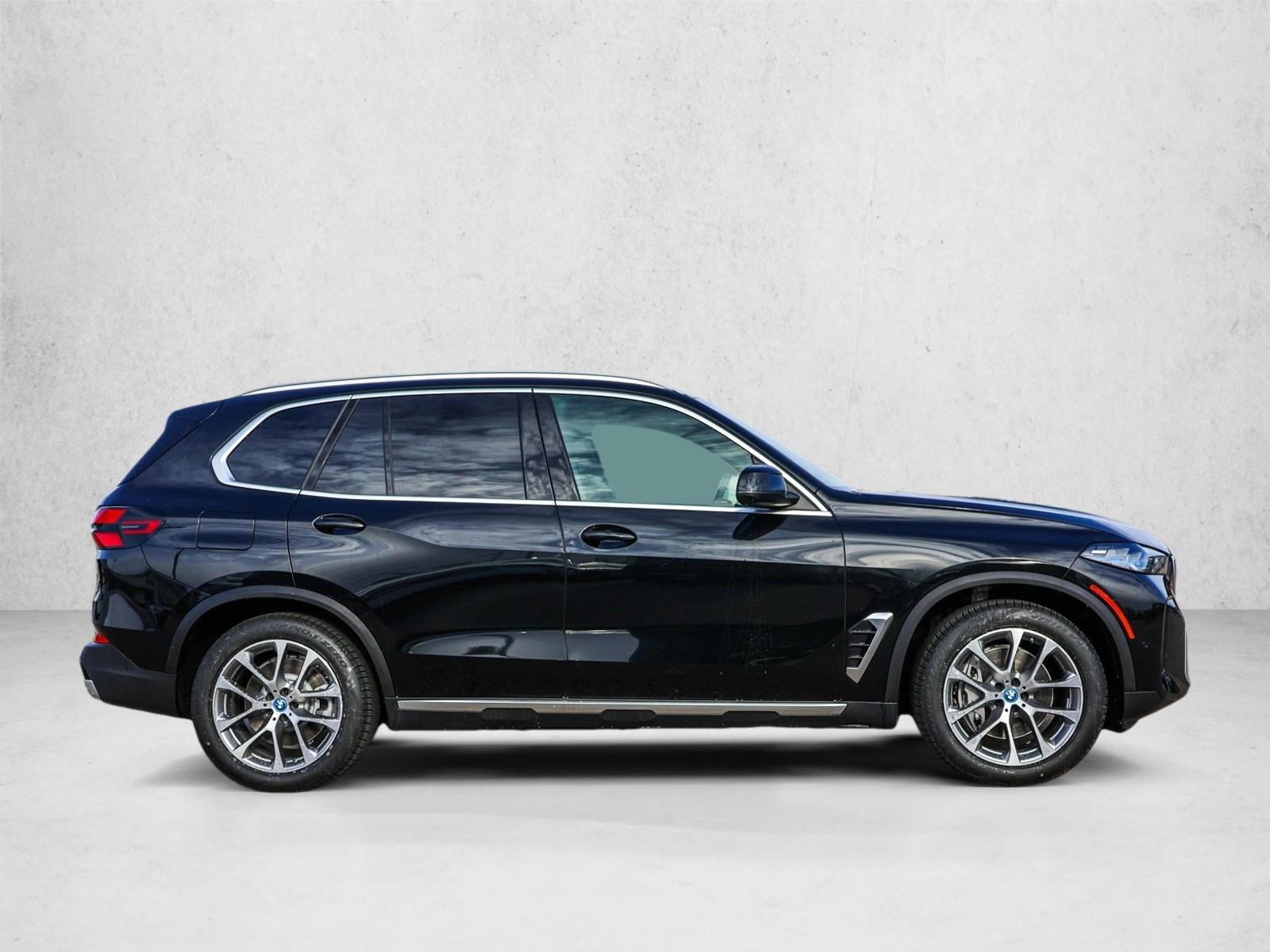 2025 BMW X5 - Image 4