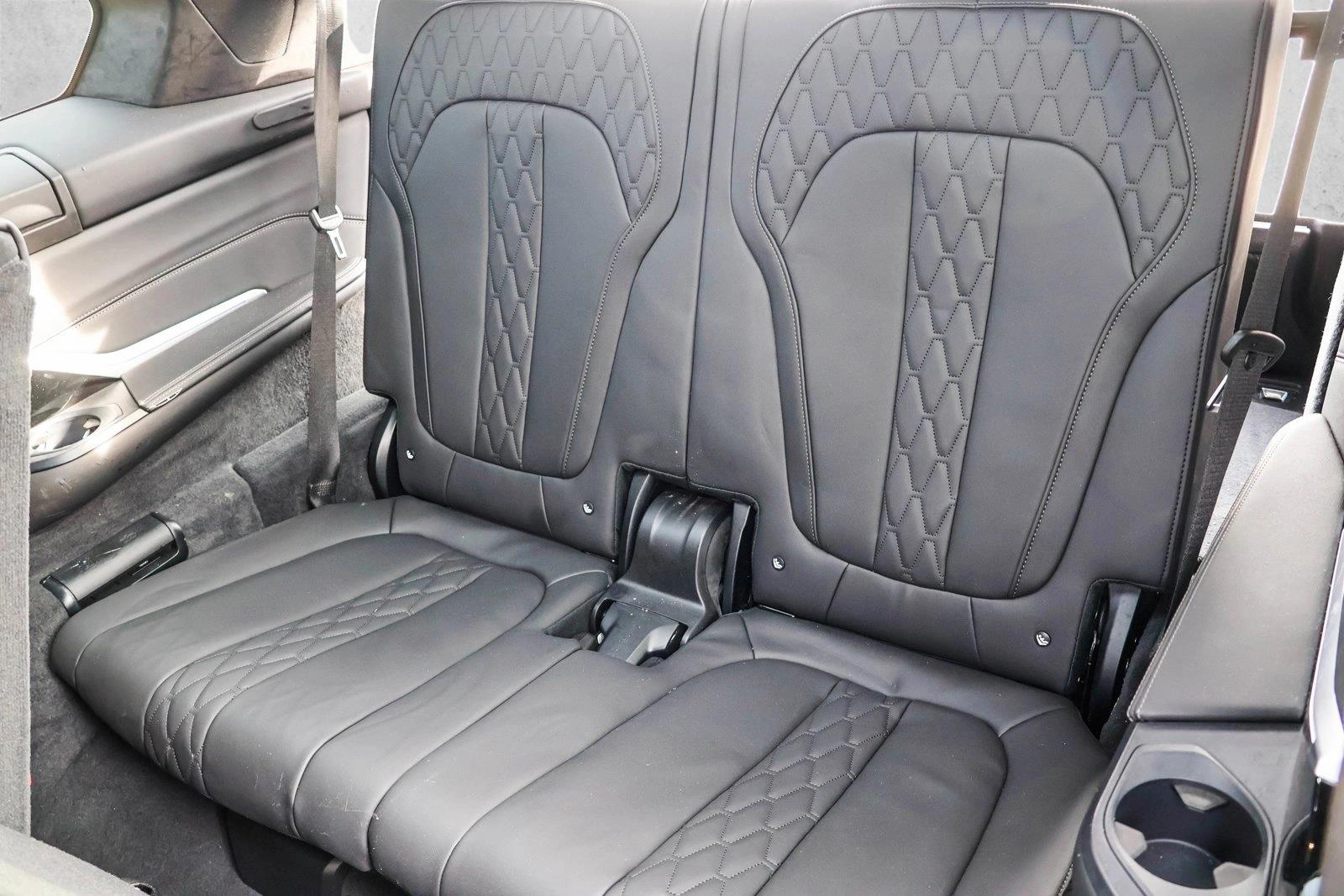 2024 BMW X7 - Image 21