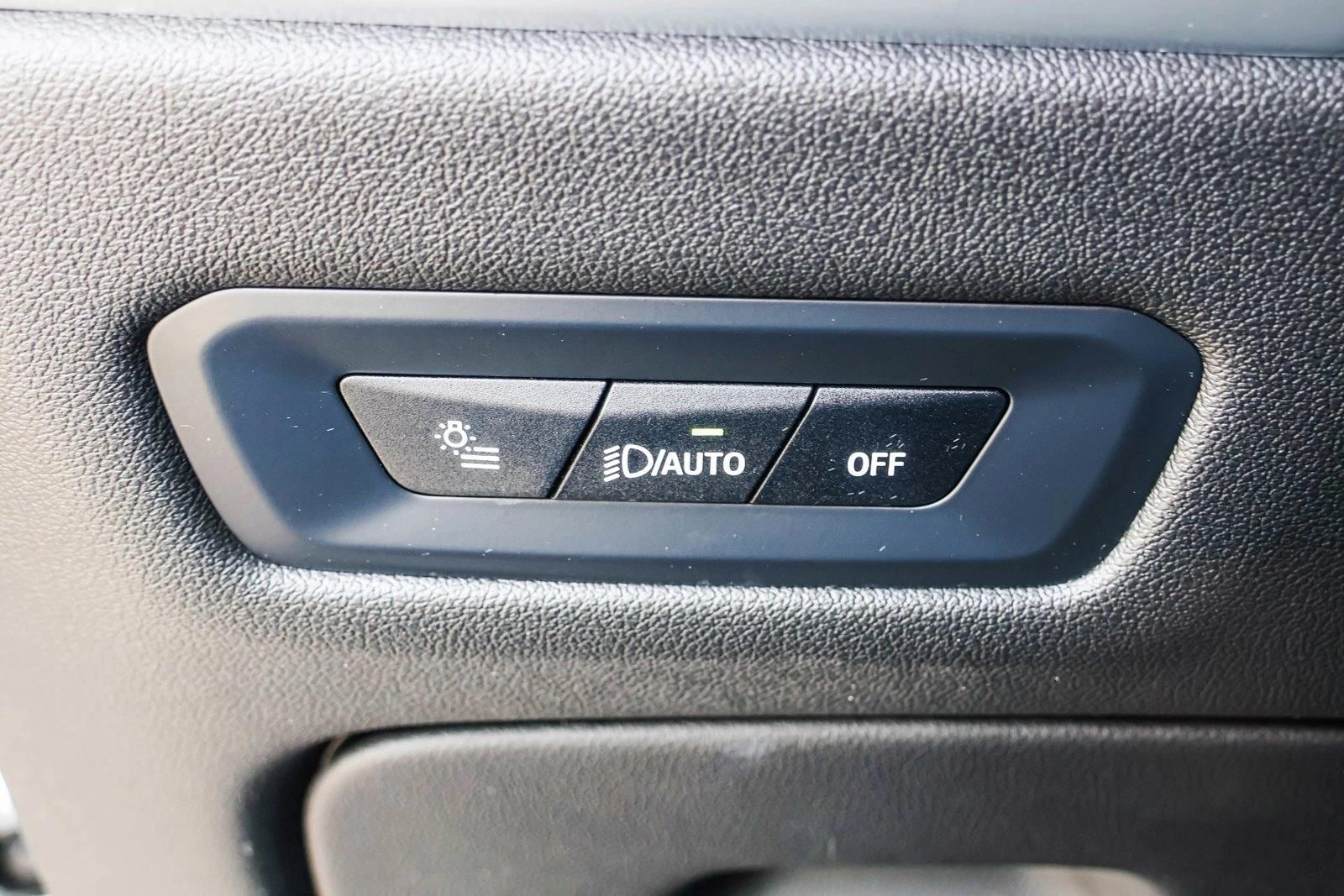 2025 BMW X5 - Image 13