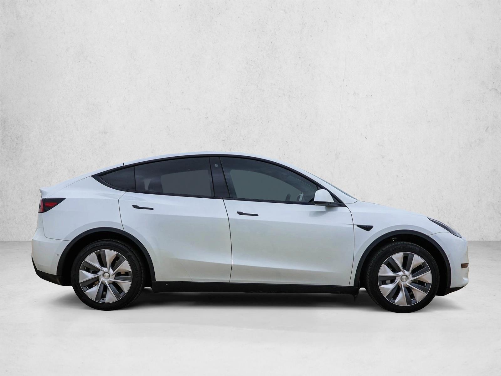 2022 Tesla Model Y Long Range photo 4