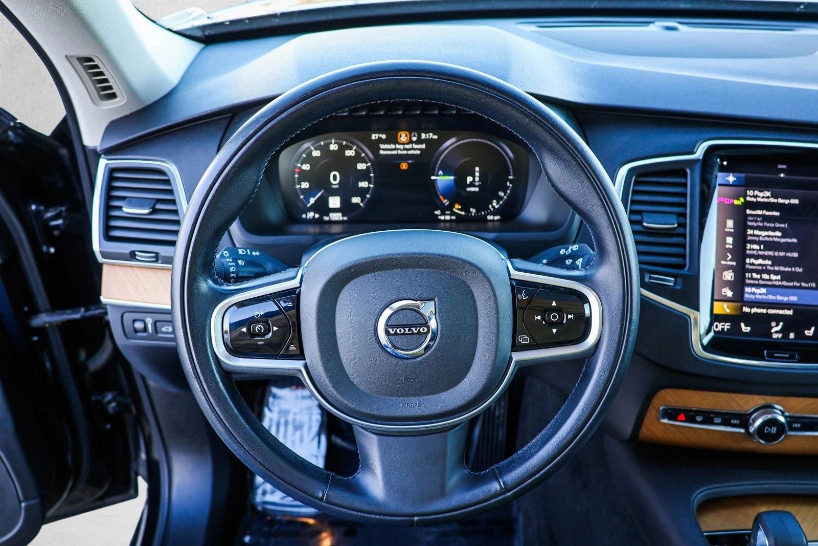 2022 VOLVO XC90 - Image 13