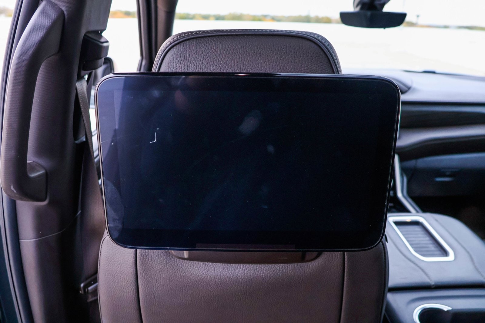 2021 GMC YUKON - Image 24