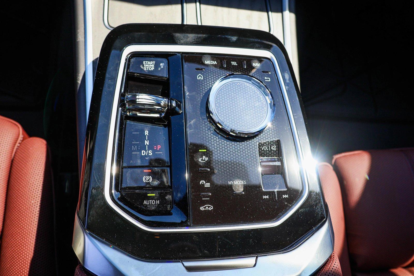 2025 BMW 7 Series 760i - Photo 19