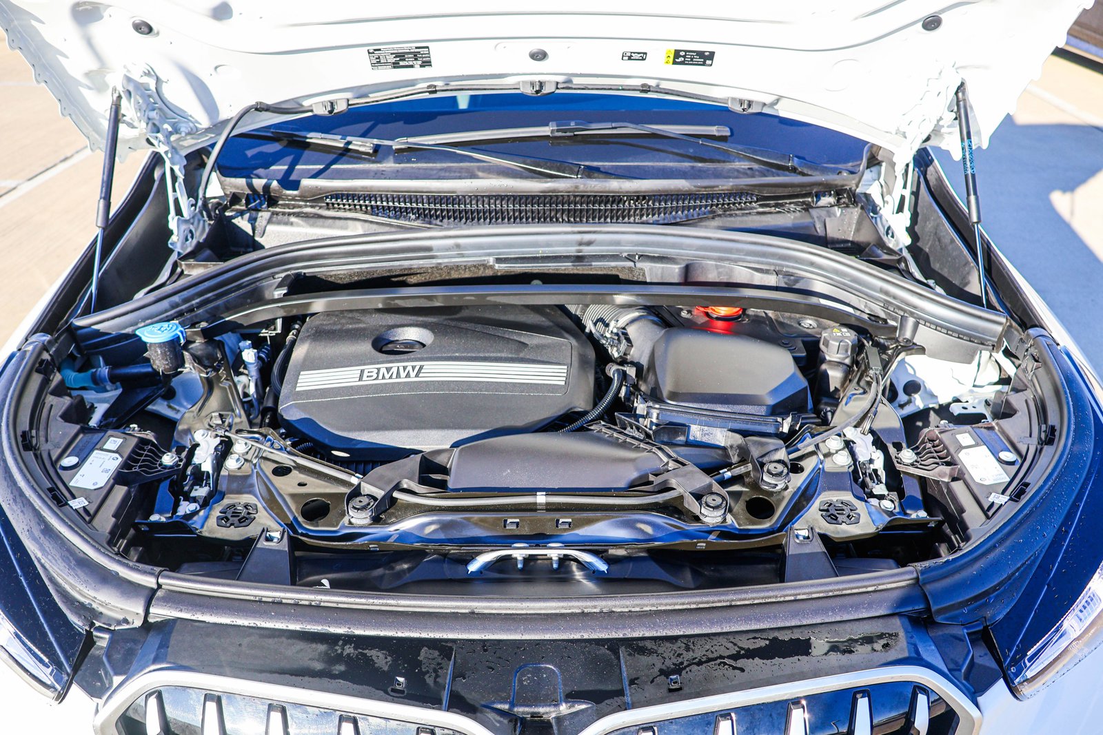 2025 BMW X1 - Image 28