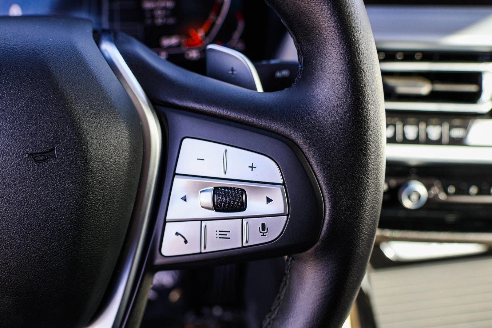 2025 BMW X4 - Image 16