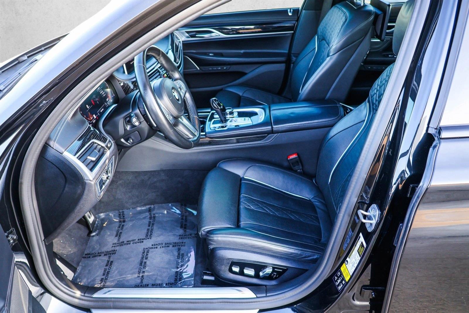 2022 BMW 750LI - Image 12