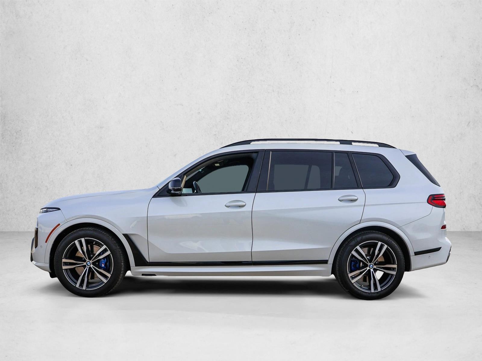2025 BMW X7 - Image 8