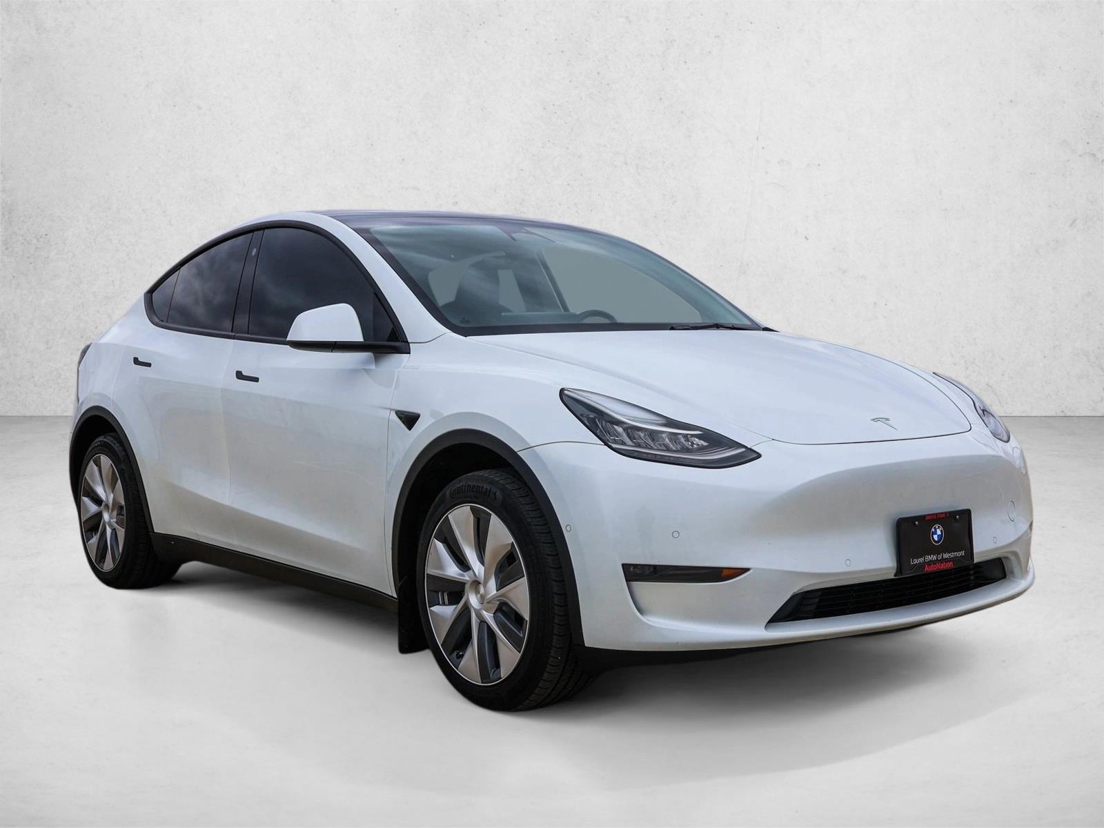 2022 Tesla Model Y Long Range photo 3