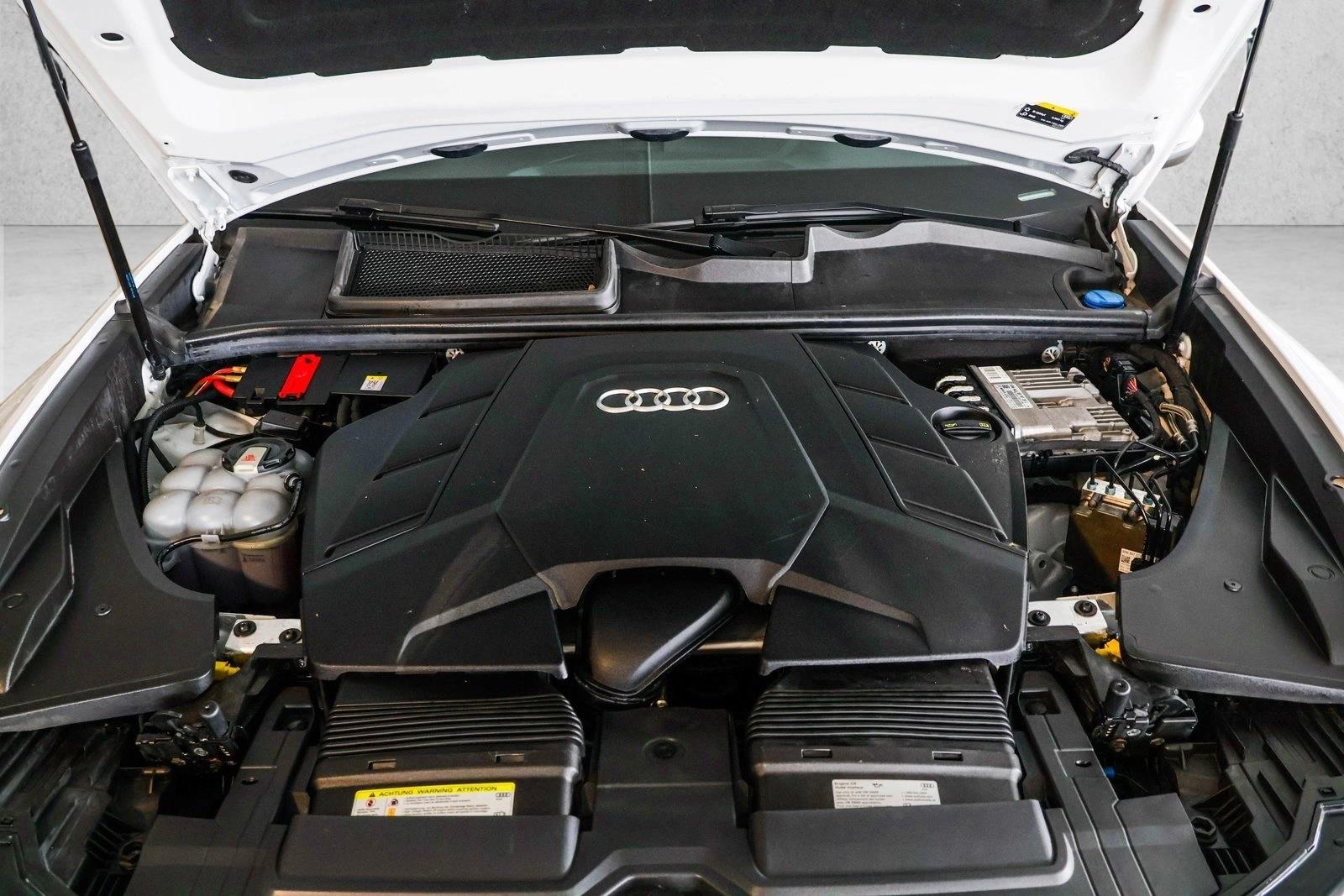 2020 AUDI Q8 - Image 29