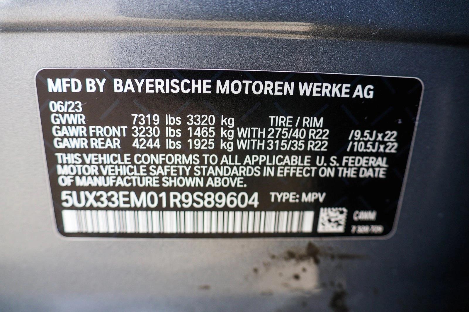 2024 BMW X7 - Image 28