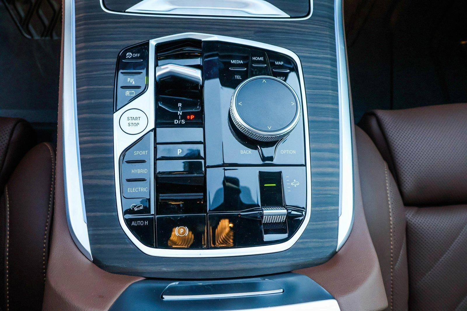 2025 BMW X5 - Image 19