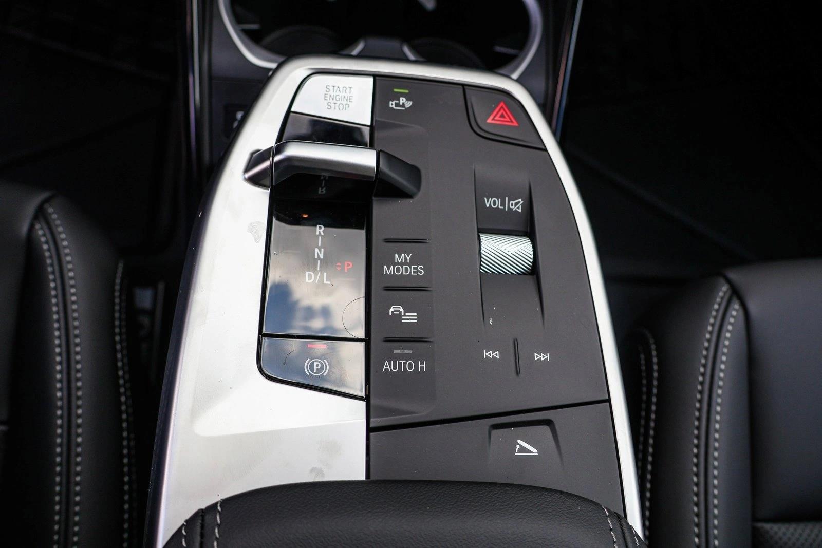 2025 BMW X1 28i - Photo 19