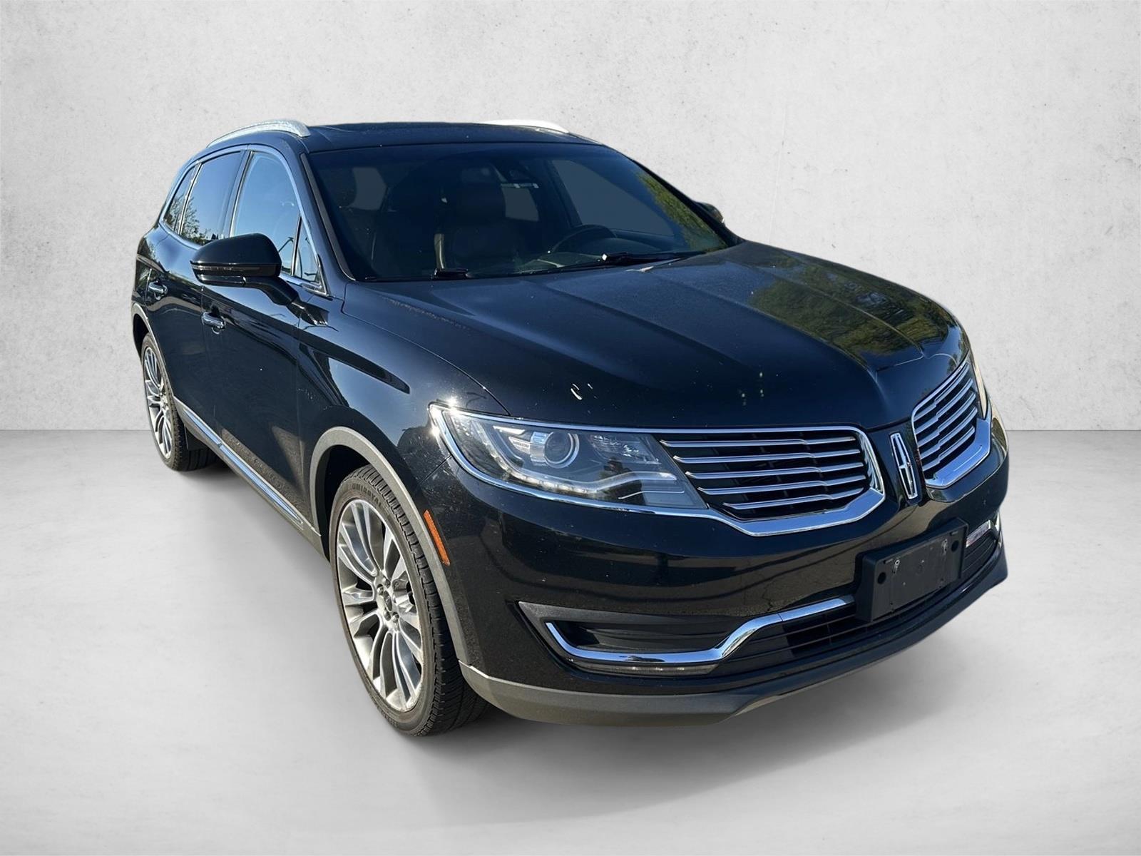 2017 Lincoln MKX Reserve photo 3