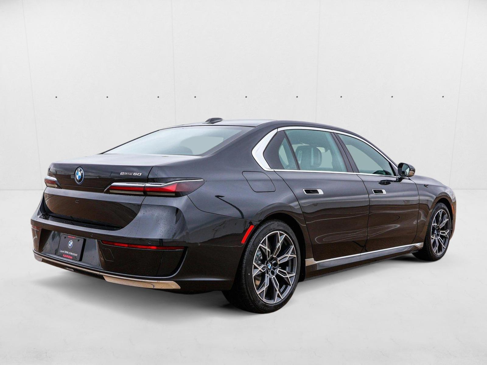 2025 BMW i7 50 - Photo 5