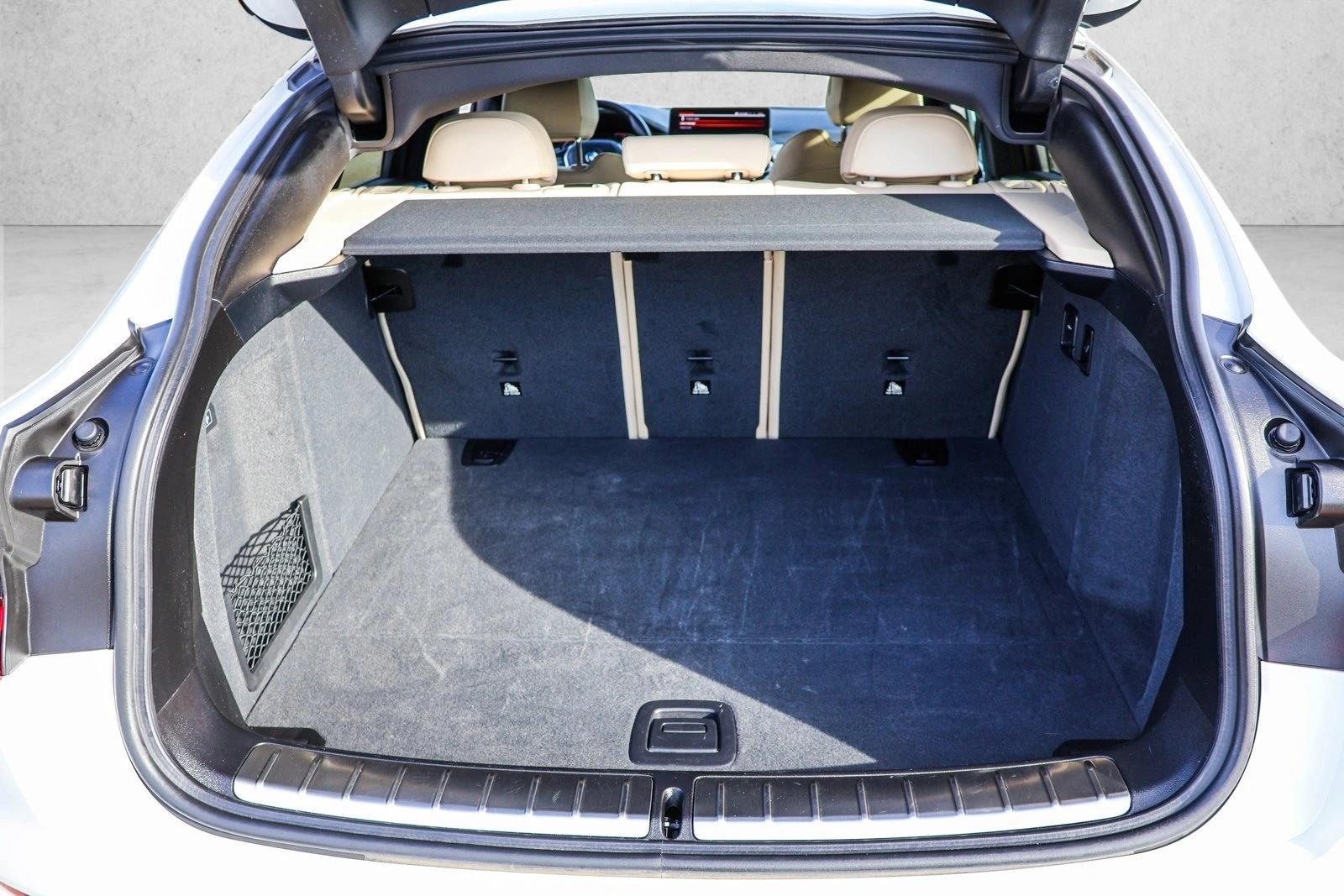 2025 BMW X4 - Image 26