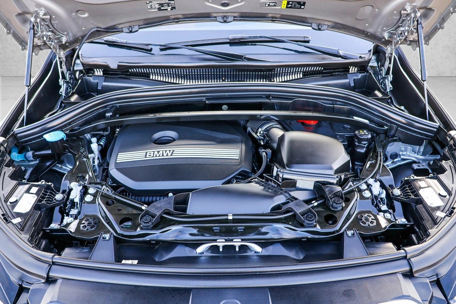 2025 BMW X1 - Image 27