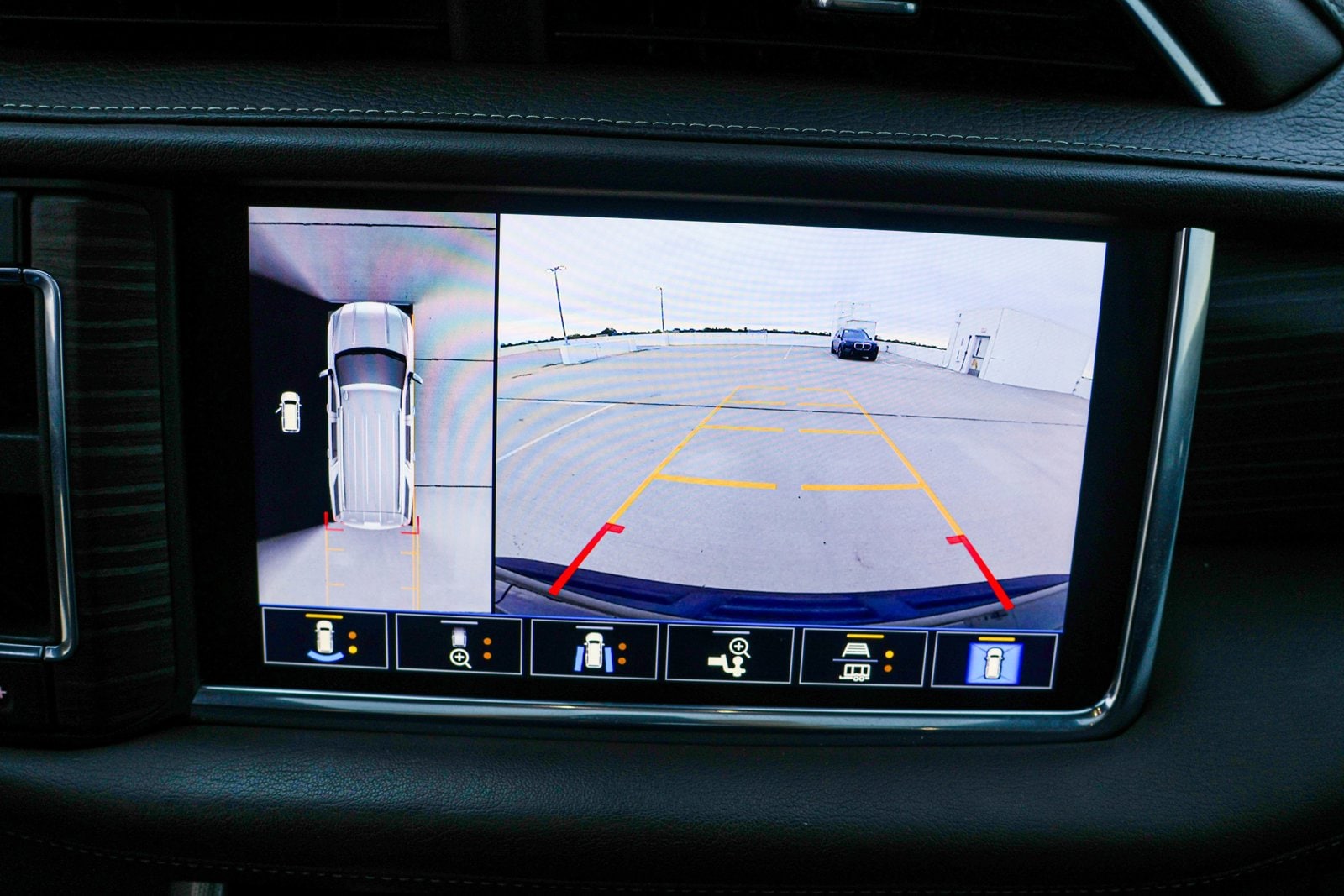 2021 GMC YUKON - Image 20