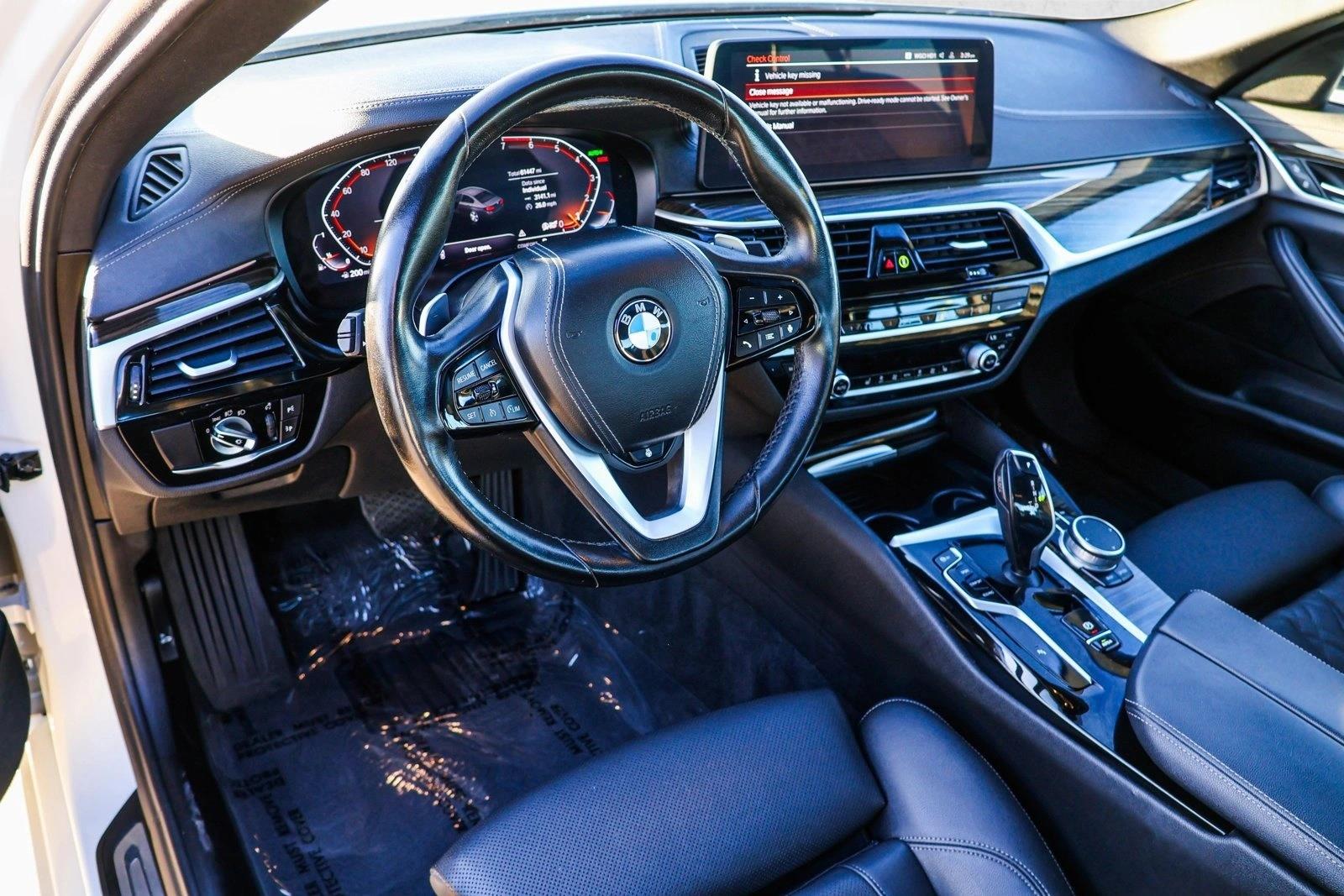 2022 BMW 530I - Image 10