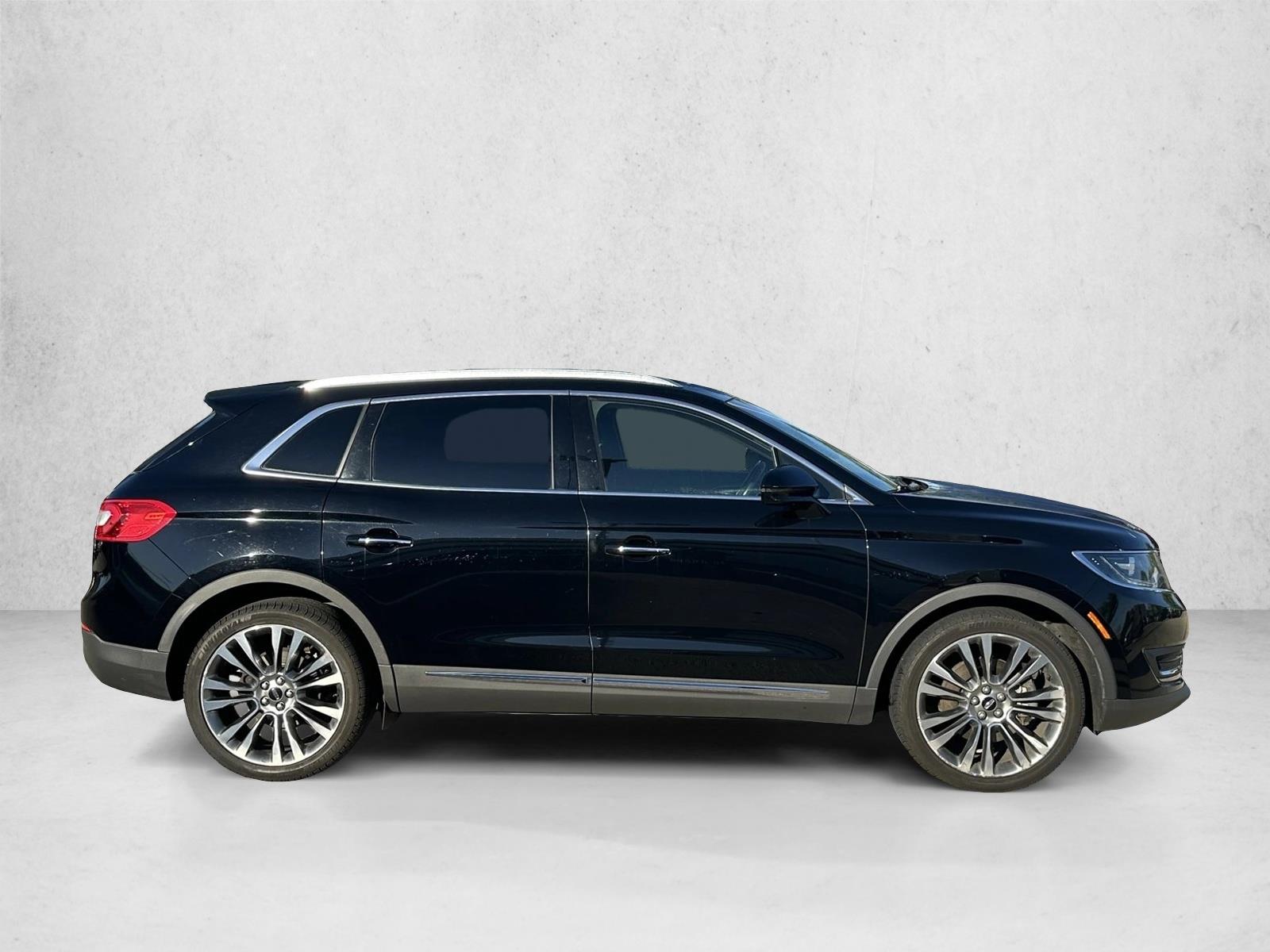 2017 Lincoln MKX Reserve photo 4