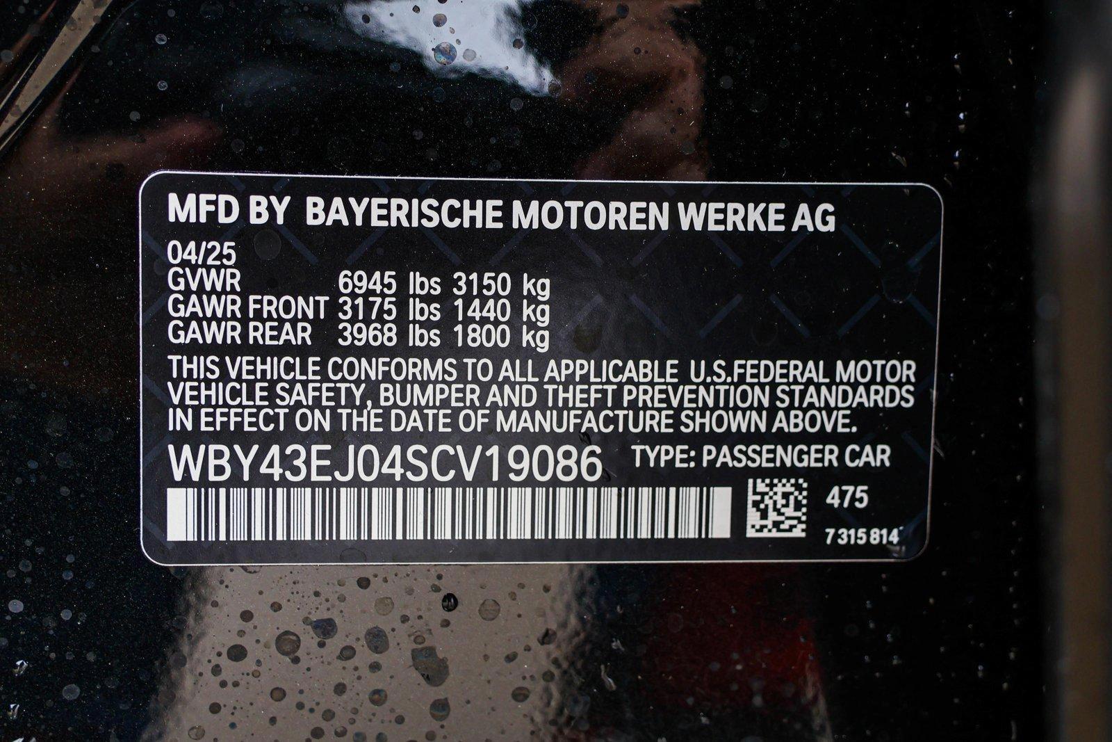 2025 BMW i7 50 - Photo 28