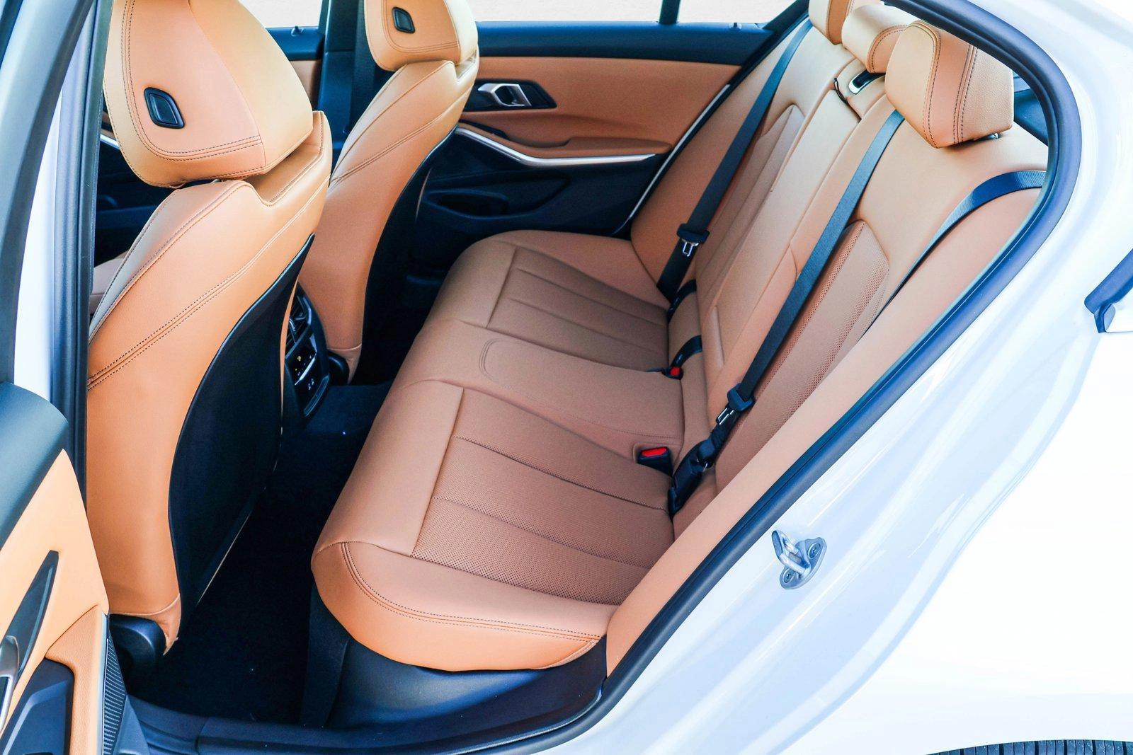 2025 BMW 330I - Image 21