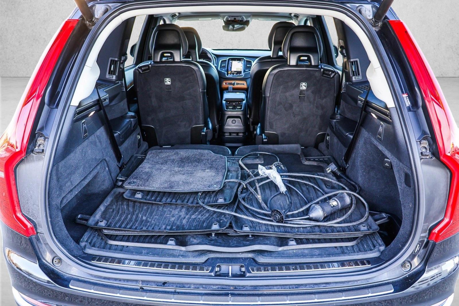 2022 VOLVO XC90 - Image 25